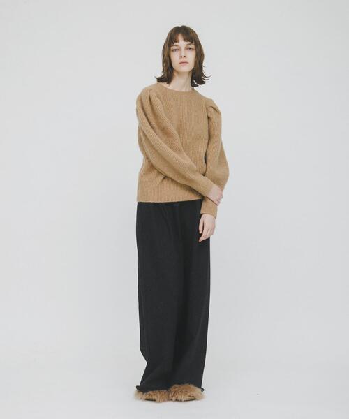 LAATO(ラート)の「shoulder tuck knit(ニット/セーター・レディース・キャメル/ブラウン・FREE)」の9枚目の写真