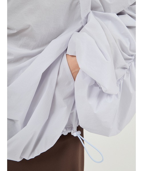 emmi（エミ）の「撥水 ギャザーフーディーブルゾン（ブルゾン・レディース・ライム/ブラウン/ライトブルー・F）」の10枚目の写真