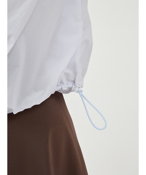 emmi（エミ）の「撥水 ギャザーフーディーブルゾン（ブルゾン・レディース・ライム/ブラウン/ライトブルー・F）」の12枚目の写真