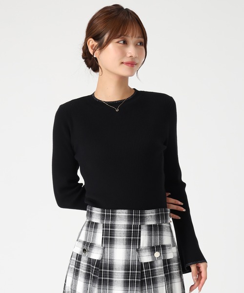MISCH MASCH(ミッシュマッシュ)の「ラメ配色フレア袖ハイネックニット(ニット/セーター・レディース・ベージュ/ラベンダー/ブラック/グレー・フリ-)」の22枚目の写真