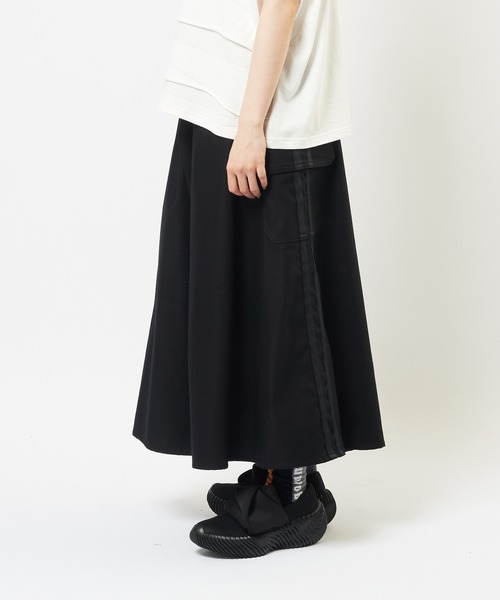 gomme（ゴム）の「サイドラインフレアスカート（スカート・レディース・ブラック・MEDIUM）」の3枚目の写真