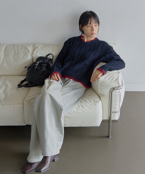 UNE MANSION(ユヌマンション)の「バイカラーステッチふわふわ編み込みVネックニット(ニット/セーター・レディース・グレー/ベージュ/ネイビー・FREE)」の9枚目の写真