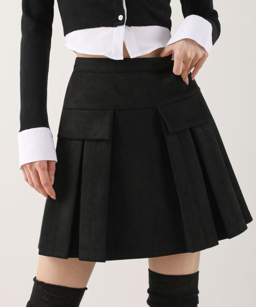 AVANDRESS(アバンドレス )の「POCKET MINI SUEDE PLEATS SKIRT BROWN(スカート・レディース・ブラウン・LARGE)」の4枚目の写真