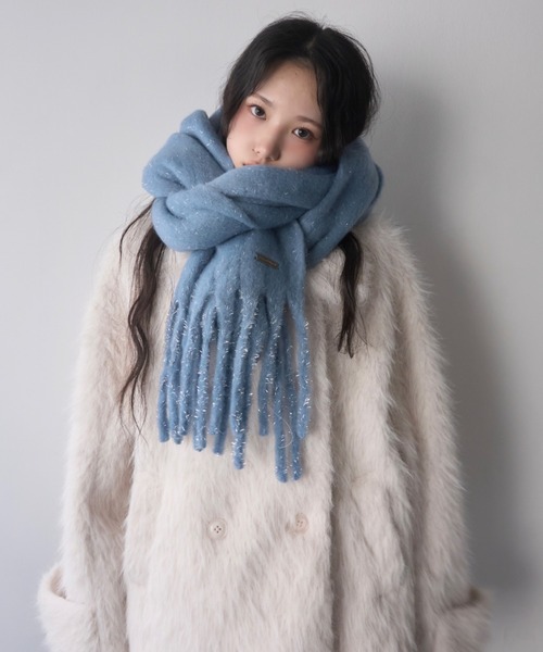 mellowneon（メロウネオン）の「グリッターラメボリュームマフラー（マフラー・レディース・ピンク/グレー/ブルー/アイボリー/ブラック/ブラウン/ボルドー・FREE）」の5枚目の写真