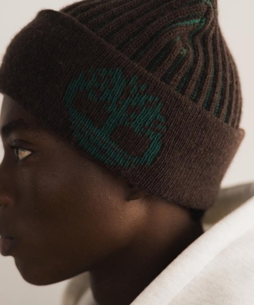 Timberland（ティンバーランド）の「Timberland [TOKYO DESIGN COLLECTIVE] Jacquard Pattern Knit Cap（ティンバーランド [トウキョウ デザイン コレクティブ] ジャカード パターン ニット キャップ）（ニットキャップ/ビーニー・メンズ・ブラウン系・ONE SIZE）」の8枚目の写真