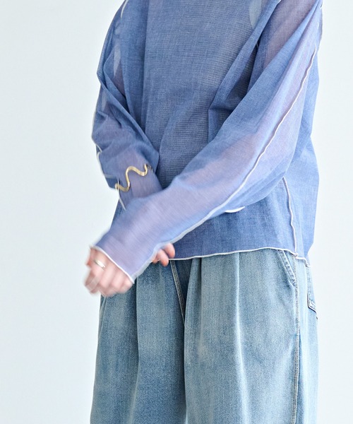 kha:ki（カーキ）の「「KHA:KI / カーキ」カラーステッチ シアートップ（Tシャツ/カットソー・レディース・ライトイエロー/オリーブ/インディゴブルー・1）」の8枚目の写真