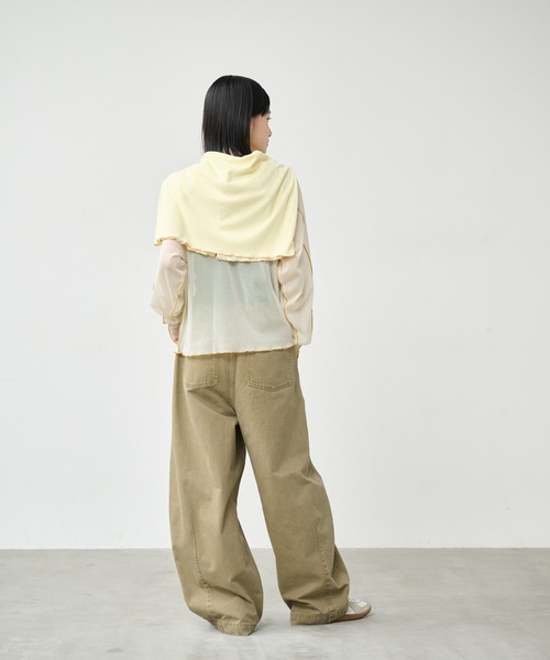 kha:ki（カーキ）の「「KHA:KI / カーキ」カラーステッチ シアートップ（Tシャツ/カットソー・レディース・ライトイエロー/オリーブ/インディゴブルー・1）」の19枚目の写真