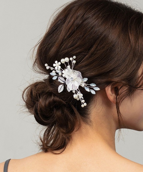 girl(ガール)の「フェイクパール ビジュー フラワーモチーフ ヘアクリップ 大きめ シルバー ハーフアップ ゴールド ヘアアクセサリー 結婚式(バレッタ/ヘアクリップ・レディース・ゴールド/シルバー・-)」の1枚目の写真