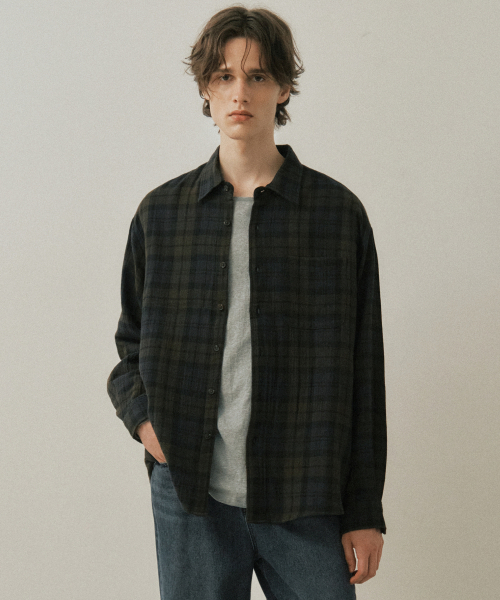 WEDNESDAY OASIS（ウェンズデーオアシス）の「フェードグラデーションチェックシャツ_KHAKI(W25-SH04)（シャツ/ブラウス・メンズ・カーキ・MEDIUM/LARGE）」の2枚目の写真