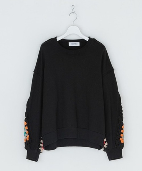 DISCOVERED(ディスカバード)の「【DISCOVERED/ディスカバード】CROCHET SLEEVE SWEAT(スウェット・メンズ・ブラック/グレー・3/1)」の2枚目の写真