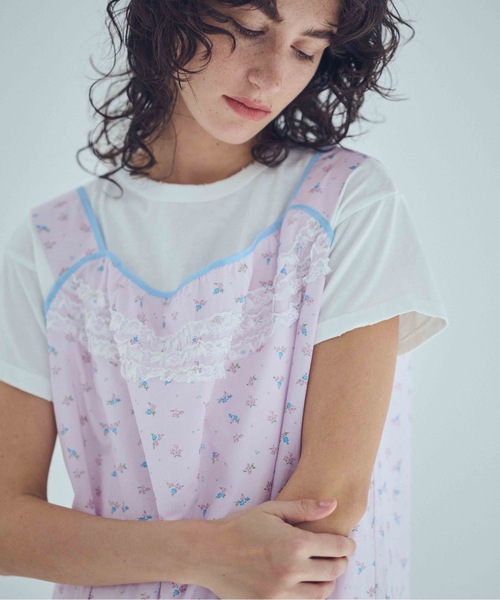 SEA(シー)の「フローラル スモックドレス(ワンピース・レディース・ピンク/ホワイト/チャコールグレー・ONE SIZE)」の6枚目の写真