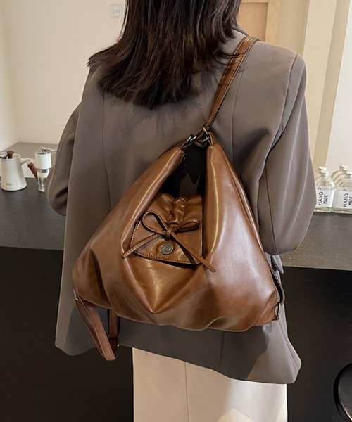 blackdia ocean(ブラックダイヤオーシャン)の「blackdia ocean リボン 2WAY レザーショルダー リュック(ショルダーバッグ・レディース・ブラック/ブラウン/キャメル・FREE)」の6枚目の写真