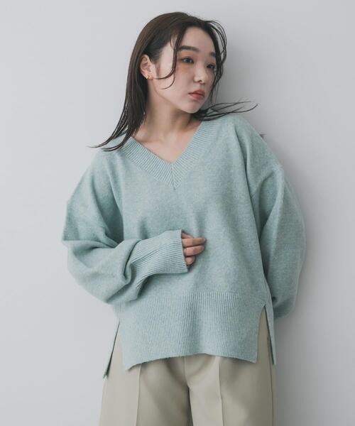 SENSE OF PLACE by URBAN RESEARCH（センスオブプレイスバイアーバンリサーチ）の「『洗濯可』サイドスリットVネックニット（ニット/セーター・レディース・ネイビー/チャコールグレー/アイボリー/ミント・ONE）」の11枚目の写真