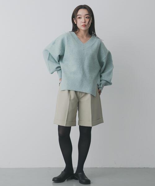 SENSE OF PLACE by URBAN RESEARCH（センスオブプレイスバイアーバンリサーチ）の「『洗濯可』サイドスリットVネックニット（ニット/セーター・レディース・ネイビー/チャコールグレー/アイボリー/ミント・ONE）」の8枚目の写真
