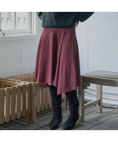 AVANT-G(アバン)の「Unbalanced Check Skirt - RED(スカート・レディース・ベージュ/レッド・FREE)」の1枚目の写真