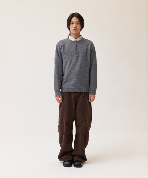 AKECII(アケシ)の「マルク ヘンリーネック ニット_メランジグレー(ニット/セーター・メンズ・その他・ONE SIZE)」の4枚目の写真