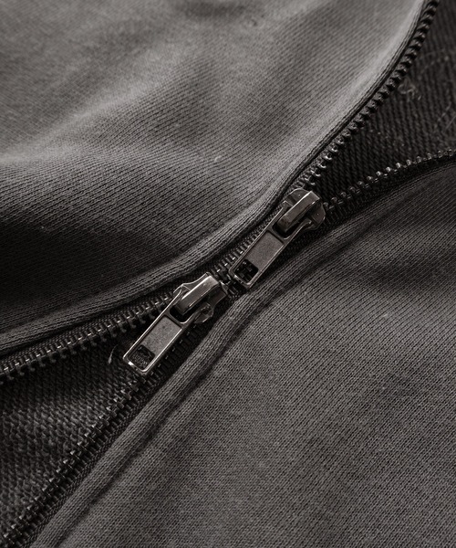 THRASHER(スラッシャー)の「【70】【THRASHER/スラッシャー】ピグメント加工 ダメージデニムロゴ 裏毛 ジップパーカー/ハートデザイン/ダブルジップ/ショート丈有り(パーカー・レディース・ブラウン/チャコールグレー/グレー/ピンク・FREE/M/L/XL)」の12枚目の写真