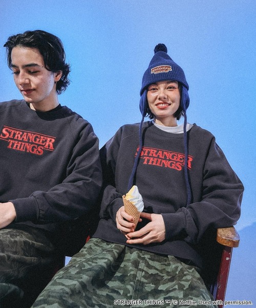 niko and...(ニコアンド)の「【STRANGER THINGS】コラボ アソートスウェットプルオーバー(スウェット・レディース・チャコール/ネイビー/ナチュラル/オフホワイト・LARGE/MEDIUM)」の18枚目の写真