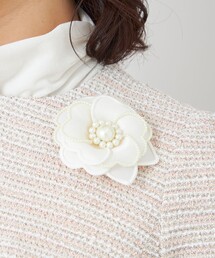 TO BE CHIC（トゥー ビー シック）の「サテンフラワーコサージュ（ブローチ/コサージュ）」
