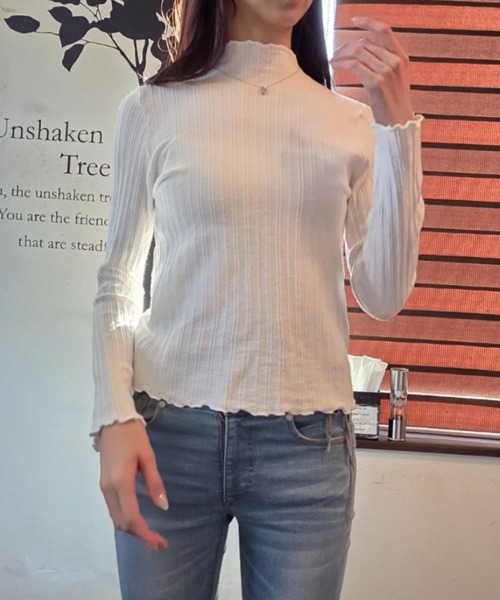 ｔｏｌｅｎｅ（トレネ）の「メロー使い ワイドリブ ハイネック トップス（Tシャツ/カットソー・レディース・ライトブルー/ブラック/イエロー/ホワイト・FREE）」の7枚目の写真