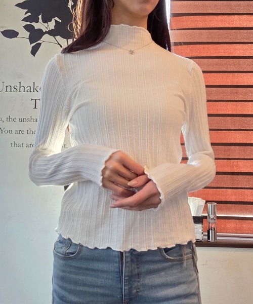 ｔｏｌｅｎｅ（トレネ）の「メロー使い ワイドリブ ハイネック トップス（Tシャツ/カットソー・レディース・ライトブルー/ブラック/イエロー/ホワイト・FREE）」の6枚目の写真