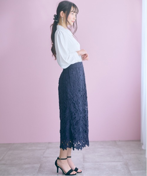 marun（マルン）の「＜大きいサイズ＞配色リボン使いブラウス marun（シャツ/ブラウス・レディース・オフホワイト/サックスブルー・5L/4L/3L/LL/L）」の3枚目の写真