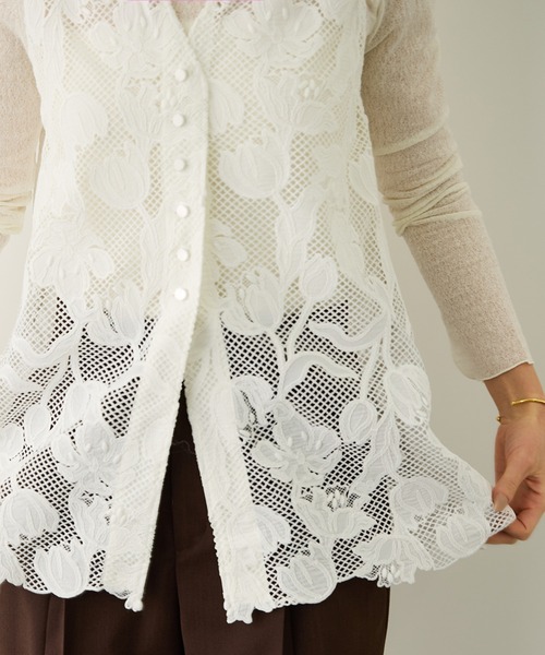 ROPE'（ロペ）の「エンブロイダリーフラワーレースジレ（ベスト・レディース・ブラック・FREE）」の10枚目の写真