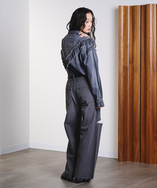 ROSE BUD（ローズバッド）の「FRILL DENIM SHIRTS（シャツ/ブラウス・レディース・ブラック/インディゴブルー・ONE SIZE）」の9枚目の写真