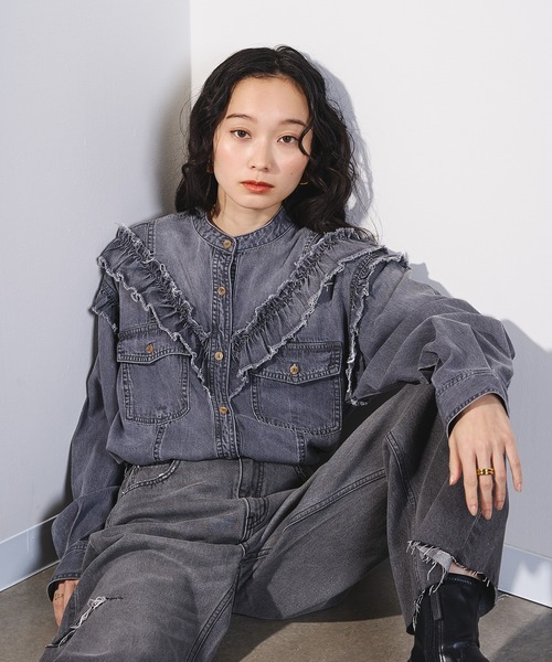 ROSE BUD（ローズバッド）の「FRILL DENIM SHIRTS（シャツ/ブラウス・レディース・ブラック/インディゴブルー・ONE SIZE）」の11枚目の写真