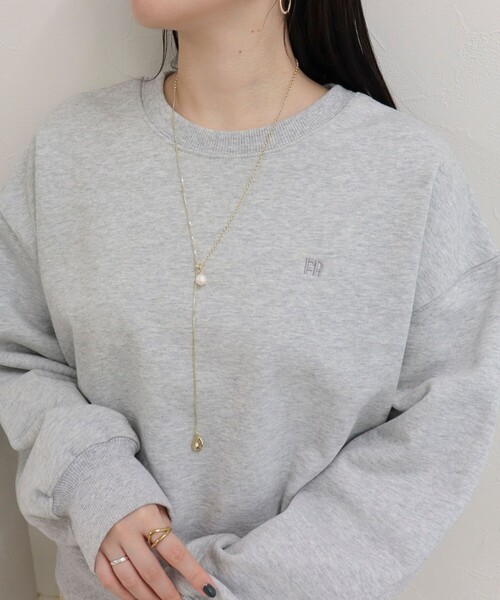 fredy emue（フレディエミュ）の「パールチャームY字ネックレス（ネックレス・レディース・シルバー/ゴールド・FREE）」の6枚目の写真