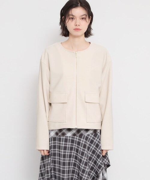 THE SHOP TK (ザ ショップ ティーケー )の「【オンオフ問わず活躍】ダンボールカルゼジャケット(ノーカラージャケット・レディース・ライトベージュ/ブラック・13/12)」の18枚目の写真
