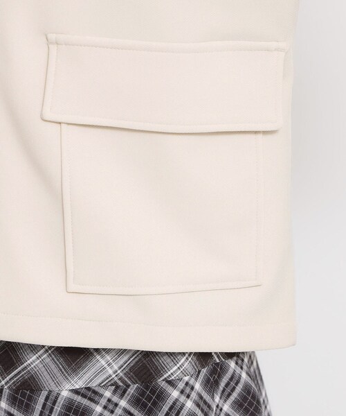 THE SHOP TK (ザ ショップ ティーケー )の「【オンオフ問わず活躍】ダンボールカルゼジャケット(ノーカラージャケット・レディース・ライトベージュ/ブラック・13/12)」の8枚目の写真