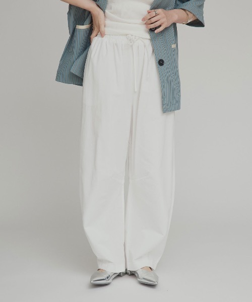 W:Huku(フーク)の「【W:Huku / スムースタッチコットン】バレルレッグ イージーパンツ / Smooth Touch Cotton Easy Pants(その他パンツ・レディース・ベージュ系その他/ブラック/オフホワイト・FREE)」の15枚目の写真