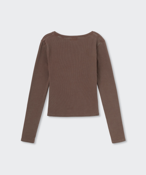 MUSINSA STANDARD WOMAN（ムシンサスタンダードウーマン）の「ウィメンズピグメントリブスリムスクープネック長袖Tシャツ[ブラウン]（Tシャツ/カットソー・レディース・その他・X-SMALL/SMALL/MEDIUM/LARGE）」の5枚目の写真