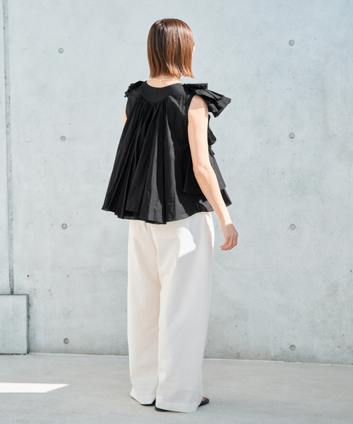 IENA（イエナ）の「AAYUSHI/アユーシ レイヤードラッフルブラウス SFN0715（シャツ/ブラウス・レディース・ピンク/ブラック・FREE）」の12枚目の写真