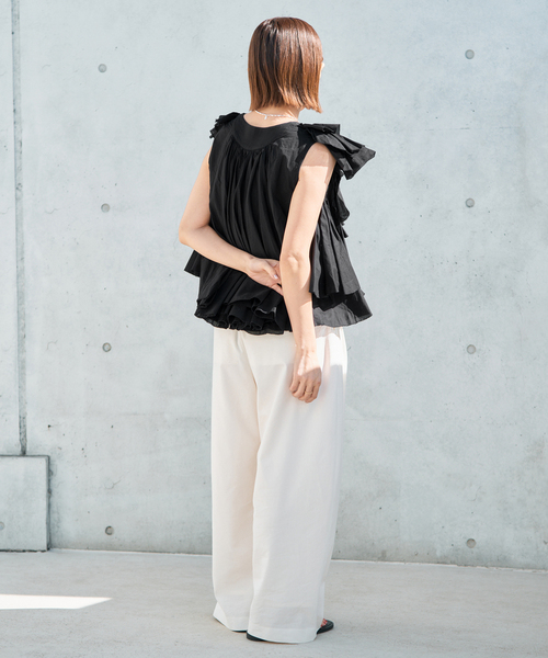 IENA（イエナ）の「AAYUSHI/アユーシ レイヤードラッフルブラウス SFN0715（シャツ/ブラウス・レディース・ピンク/ブラック・FREE）」の15枚目の写真