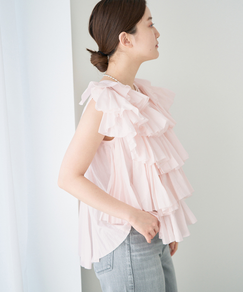 IENA（イエナ）の「AAYUSHI/アユーシ レイヤードラッフルブラウス SFN0715（シャツ/ブラウス・レディース・ピンク/ブラック・FREE）」の19枚目の写真