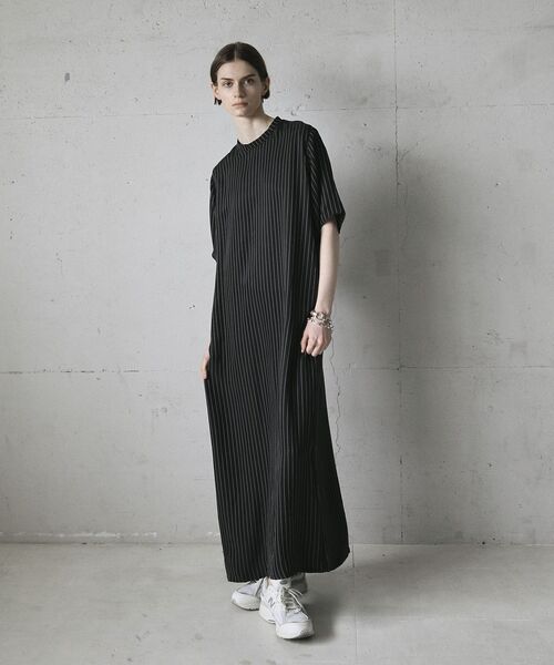 GARAGE OF GOOD CLOTHING(ガレージオブグッドクロージング)の「ストライプ半袖ワンピース(ワンピース・レディース・ブラック/ブラウン・S/M)」の3枚目の写真