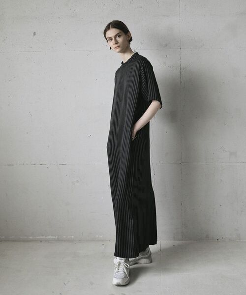 GARAGE OF GOOD CLOTHING(ガレージオブグッドクロージング)の「ストライプ半袖ワンピース(ワンピース・レディース・ブラック/ブラウン・S/M)」の5枚目の写真