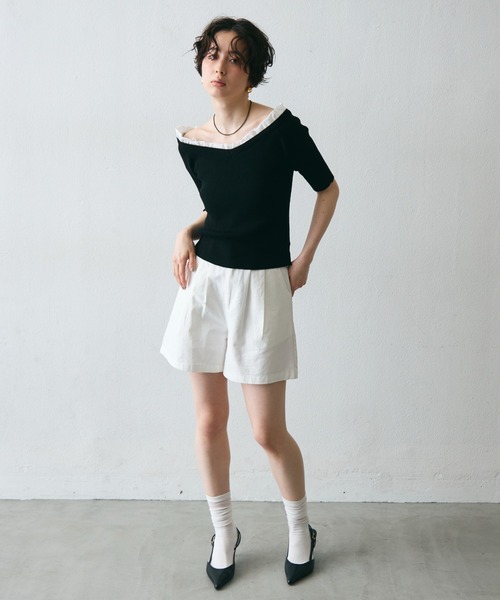 Trish(トリッシュ)の「フリル付きオフショルプルオーバー(Tシャツ/カットソー・レディース・ブラック/グレー・MEDIUM)」の9枚目の写真