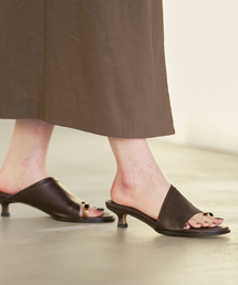 LE VERNIS（ル・ベルニ）の「《追加・パーツ別注》LE VERNIS ルベル二 Toe ring sandals（サンダル）」