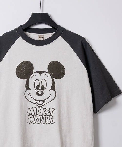 Disney(ディズニー)の「【15】〔Disney/ディズニー〕ミッキーマウス ユーズドライク フェイスプリント 半袖ラグランスリーブTシャツ(Tシャツ/カットソー・メンズ・アイボリー/ブルーグレー/スミクロ/ライトイエロー・MEDIUM/LARGE/X-LARGE)」の2枚目の写真