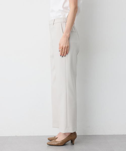 A/C DESIGN BY ALPHA CUBIC（エーシーデザインバイアルファキュービック）の「【美モーション】ストレッチテーパードパンツ【ウエストゴム・シワになりにくい・大きいサイズあり】（その他パンツ・レディース・ベージュ/イエロー/ネイビー・61/64/67/70/73/76）」の4枚目の写真