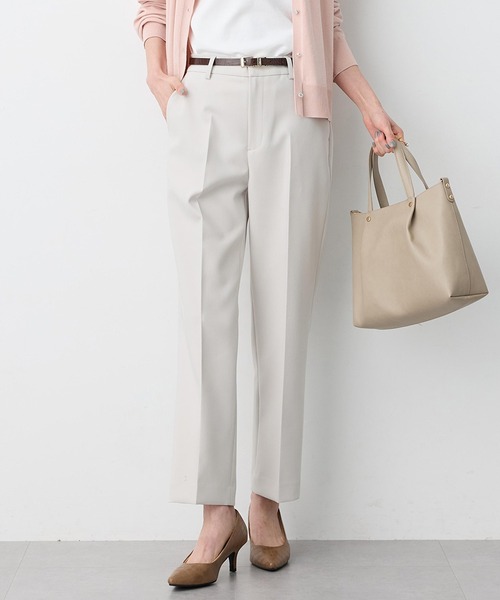 A/C DESIGN BY ALPHA CUBIC（エーシーデザインバイアルファキュービック）の「【美モーション】ストレッチテーパードパンツ【ウエストゴム・シワになりにくい・大きいサイズあり】（その他パンツ・レディース・ベージュ/イエロー/ネイビー・61/64/67/70/73/76）」の2枚目の写真