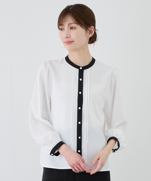 Jayro(ジャイロ)の「配色ノーカラーブラウス(シャツ/ブラウス・レディース・ホワイト/ホワイト系その他/ブラック系その他/グレー/ブルー・M)」の2枚目の写真