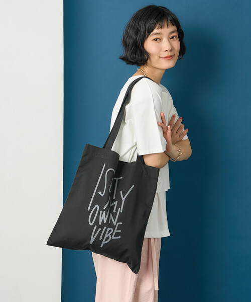 FREAK'S STORE(フリークスストア)の「藤本美貴 × FREAK'S STORE/フリークスストア メッセージ ロゴ トートバッグ/A4サイズ 展開限定(トートバッグ・レディース・レモンイエロー/ブルー/ピンク/ブラック・ONE SIZE)」の5枚目の写真