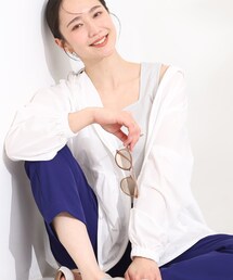 SHOO・LA・RUE（シューラルー）の「【ひんやり/S-LL/体型カバー】ペプラムフリルとゴールドパーツが女性らしい UVパーカ（ブルゾン）」