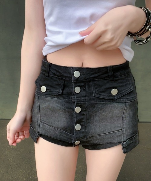 VEILA(ヴェイラ)の「フロントボタンデザイン 美脚デニムショートパンツ(デニムパンツ・レディース・ブラック・L/M/S)」の6枚目の写真