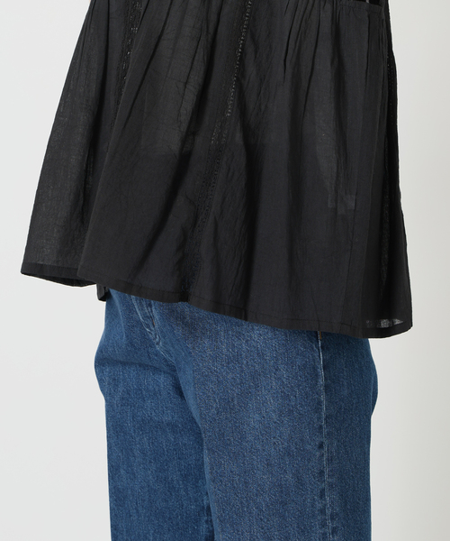 B.C STOCK(ベーセーストック)の「手洗い可 / ピンタックレースノースリブラウス(シャツ/ブラウス・レディース・ネイビー/ブラック/ホワイト・FREE)」の8枚目の写真
