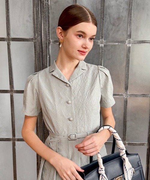 an another angelus(アンアナザーアンジェラス)の「ダマスク風エンボス柄ワンピース/fint フィント(ワンピース・レディース・アイボリー/ミント・FREE)」の1枚目の写真